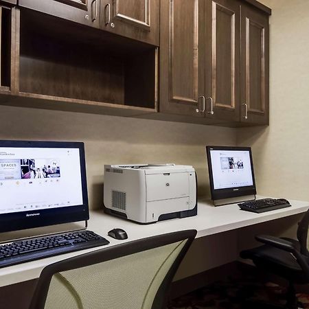 Hilton Garden Inn Bettendorf/ Quad Cities מראה חיצוני תמונה