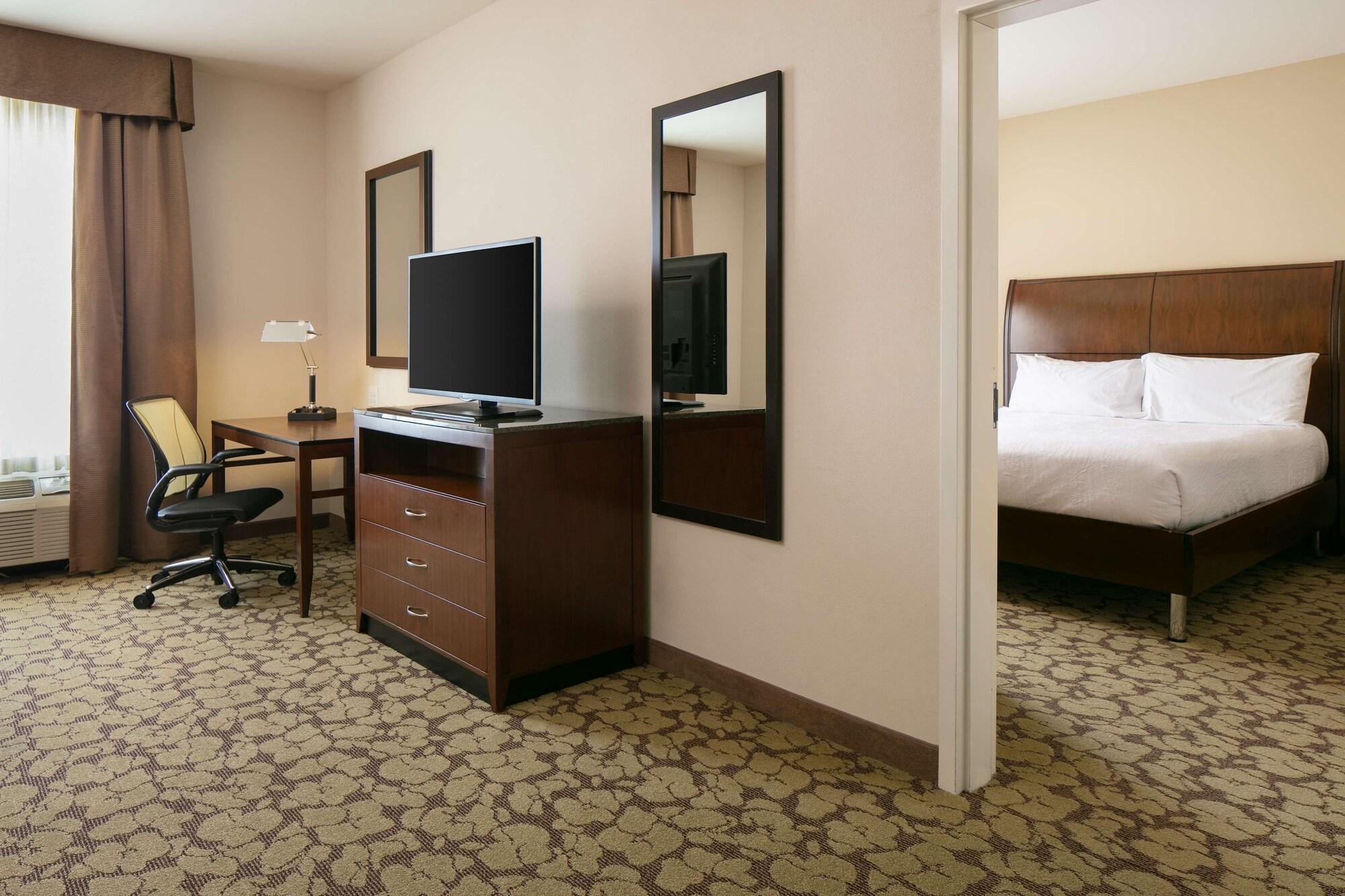 Hilton Garden Inn Bettendorf/ Quad Cities מראה חיצוני תמונה