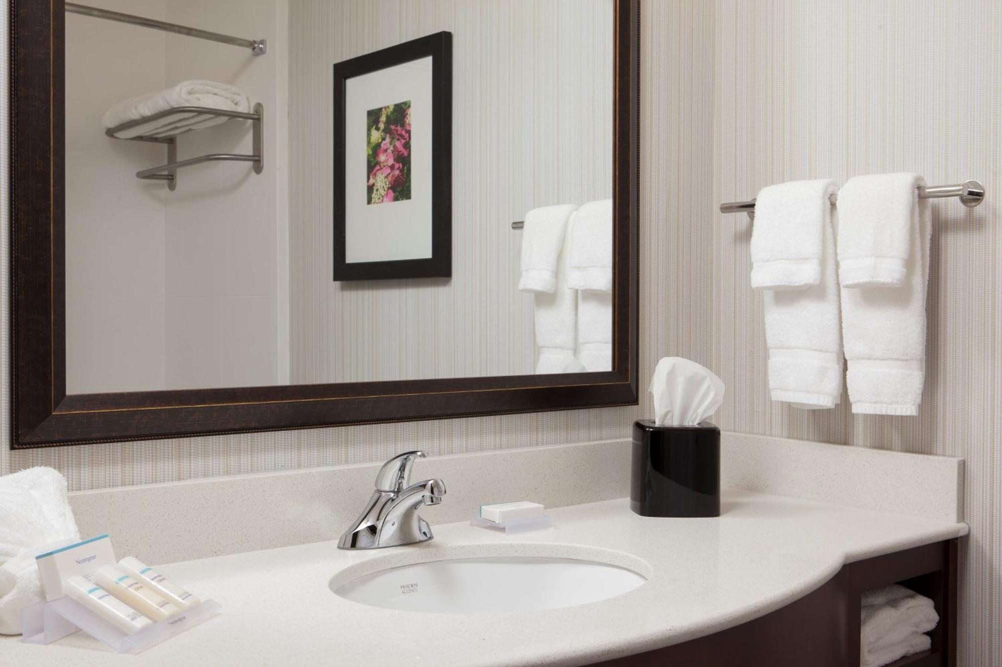 Hilton Garden Inn Bettendorf/ Quad Cities מראה חיצוני תמונה